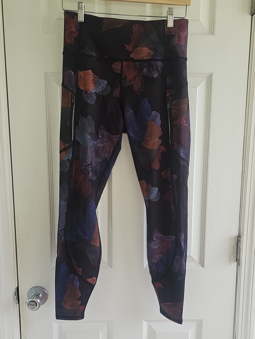 Athleta Ranier Dark Floral Printed Leggings